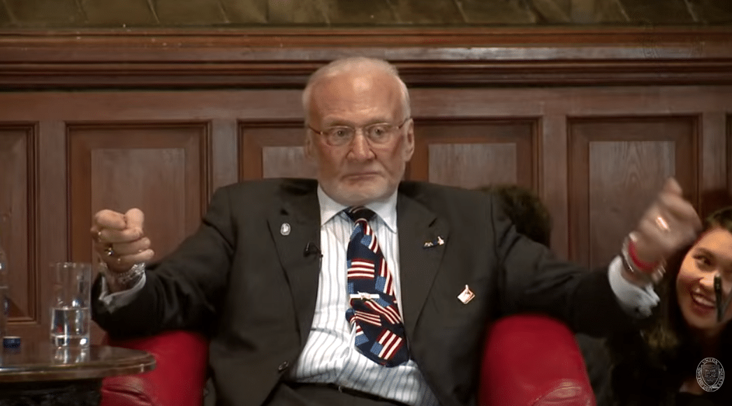APOLLO-11 astronauten Buzz Aldrin under interviewet fra Oxford Union Society den 6. juni 2015.