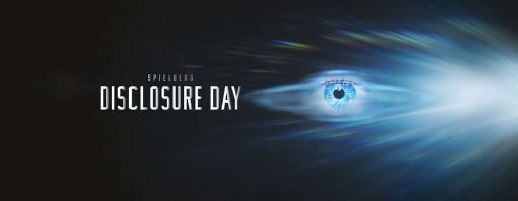 Disclosure Day har alt, hvad du kan ønske dig, når det kommer til afsløringen af den store sandhed om ufoerne. Og Spielberg har gjort sig hjemmearbejde godt. For det hele er med – helt ned til frygten for, hvad disclosure kan gøre ved religionerne. Det er gennemtænkt, genialt og generøst.